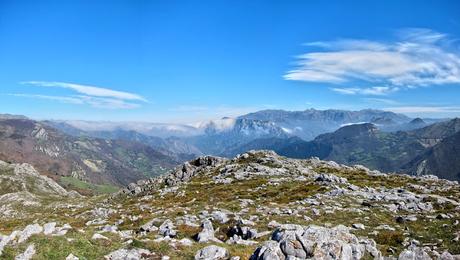 Peña Gradura desde Gradura por la Mucheirina