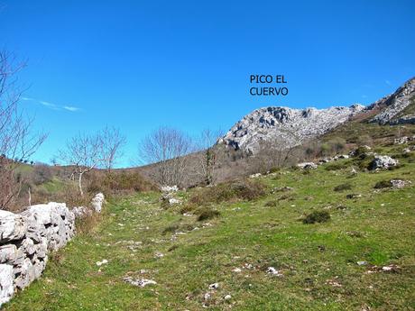 Peña Gradura desde Gradura por la Mucheirina