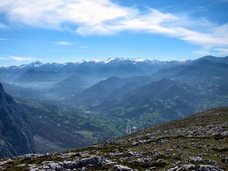 Peña Gradura desde Gradura por la Mucheirina