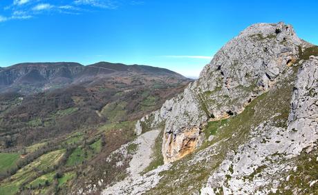 Peña Gradura desde Gradura por la Mucheirina