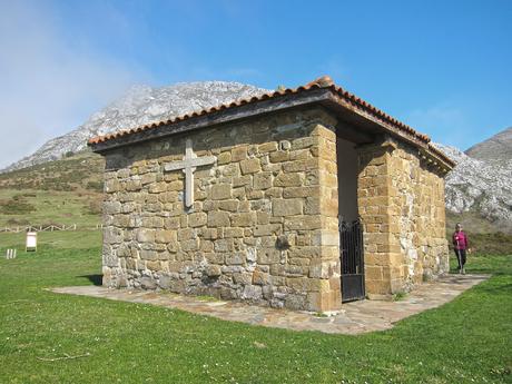 Peña Gradura desde Gradura por la Mucheirina