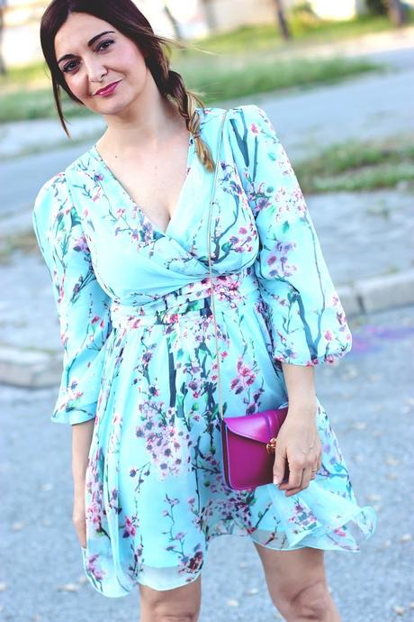 Vestido floral vaporoso de METISU Vestido floral vaporoso de METISU