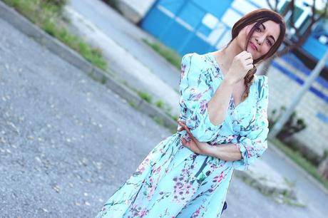 Vestido floral vaporoso de METISU Vestido floral vaporoso de METISU