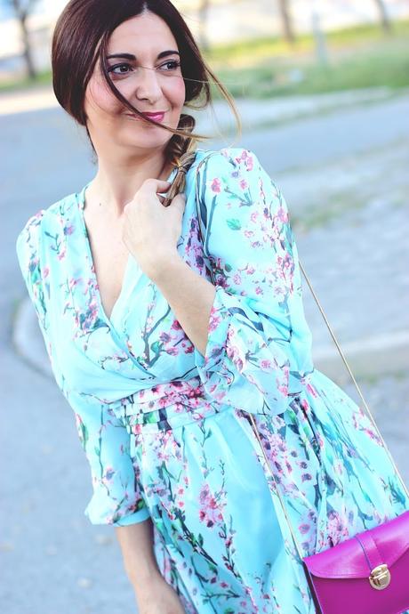 Vestido floral vaporoso de METISU Vestido floral vaporoso de METISU