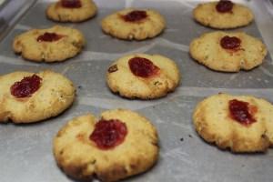 Galletas cetogénicas rellenas de fresa