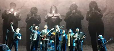 U2 tocan 'Mothers of the Disappeared' con Eddie Vedder y Mumford & Sons U2 tocan 'Mothers of the Disappeared' con Eddie Vedder y Mumford & Sons
