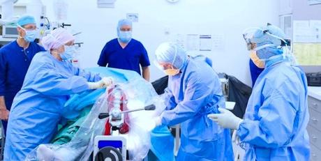 Cirugía de reemplazo de cadera: riesgos y complicaciones