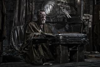 JOHN HURT