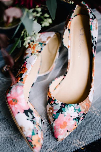 Wedding Trends by Emy Teruel: Flores hasta en los zapatos de novia