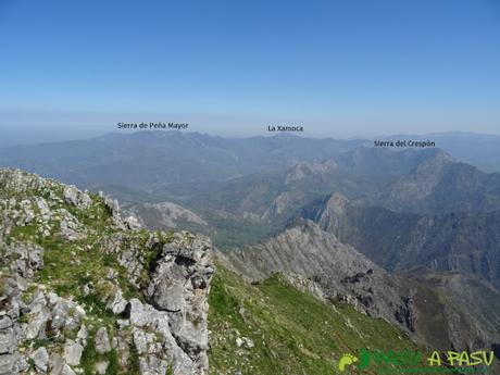 Vista de Peña Mayor y la Xamoca desde Peña Mea