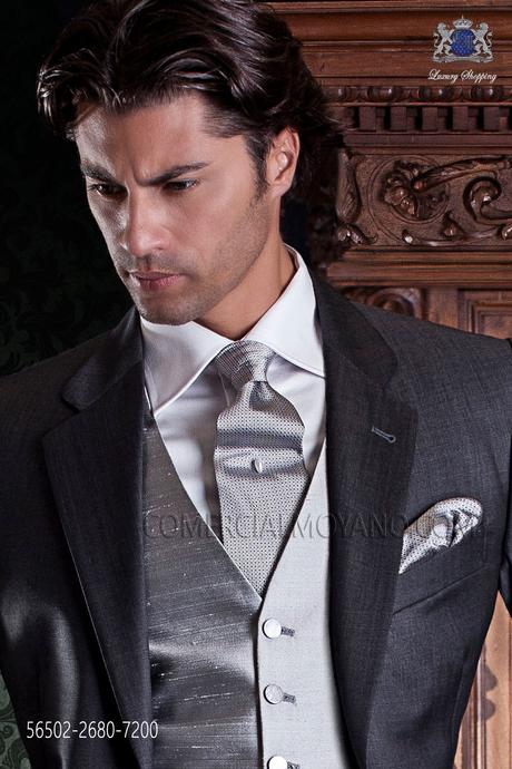 http://www.comercialmoyano.com/es/2100-corbata-de-novio-con-panuelo-gris-de-seda-56502-2680-7200-ottavio-nuccio-gala.html