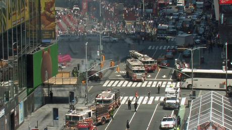 VIDEO: El momento exacto del Caos en Times Square por el atropello que causó un muerto y 22 heridos VIDEO: El momento exacto del Caos en Times Square por el atropello que causó un muerto y 22 heridos