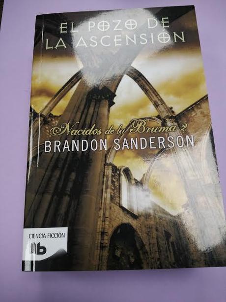 Reseña de “El pozo de la ascensión” de Brandon Sanderson: la segunda entrega de “Nacidos de la bruma”