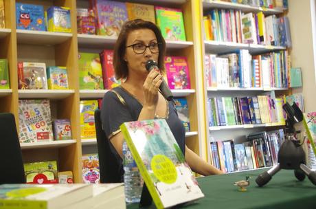 Presentación del libro,algún día no es un día de la semana de Sol Aguirre