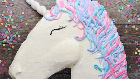 Tarta de unicornio y popcakes, para los niñ@s más soñadores Tarta de unicornio y popcakes, para los niñ@s más soñadores