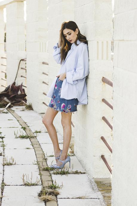 EMBROIDERED DENIM SKIRT