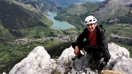 Peña Foratata, via Valle de Tena 250 mt  (V+A0)