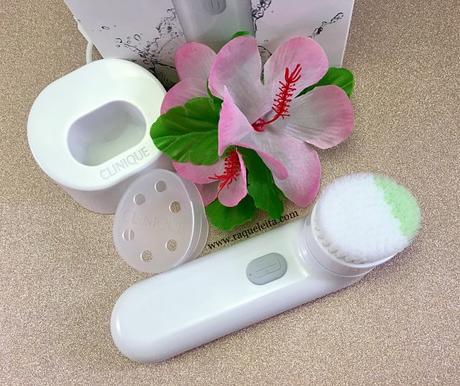 Limpiando y Purificando mi Piel con Sonic System Purifying Cleansing Brush, el Cepillo de Limpieza Facial Sónico de Clinique Limpiando y Purificando mi Piel con Sonic System Purifying Cleansing Brush, el Cepillo de Limpieza Facial Sónico de Clinique