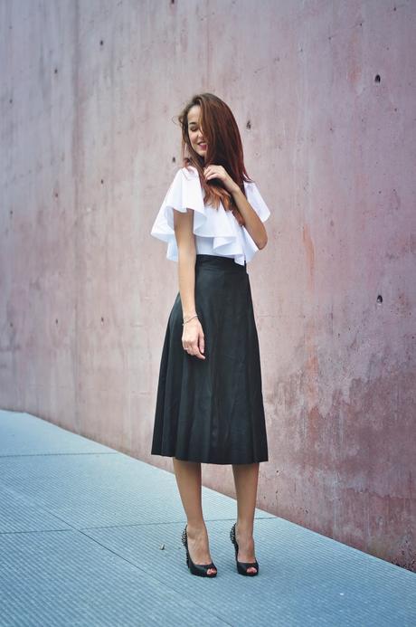 LOOK CON FALDA MIDI LOOK CON FALDA MIDI