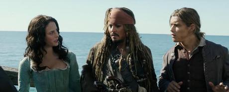 A Jack Sparrow lo persiguen fantasmas con acento español #cine #peliculas