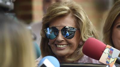 #TeresaCampos recibe el alta con una sonrisa