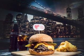 DÍA INTERNACIONAL DE LA HAMBURGUESA SKYLINE DÍA INTERNACIONAL DE LA HAMBURGUESA SKYLINE