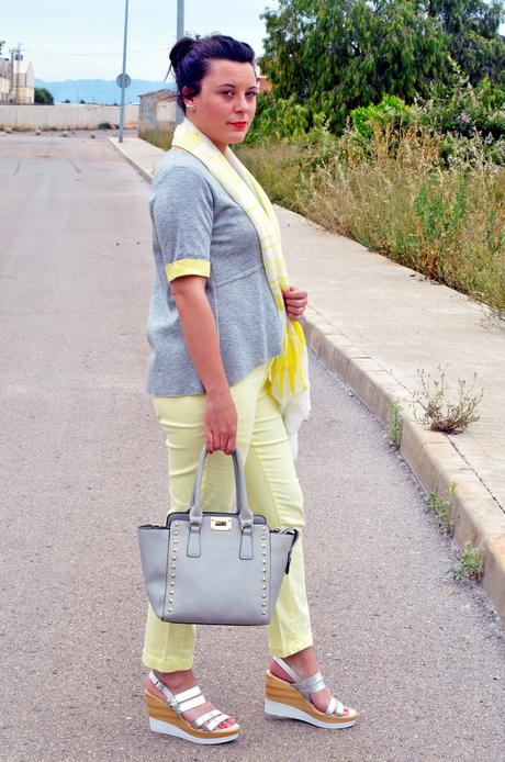 Cómo combinar el amarillo y el gris Cómo combinar el amarillo y el gris