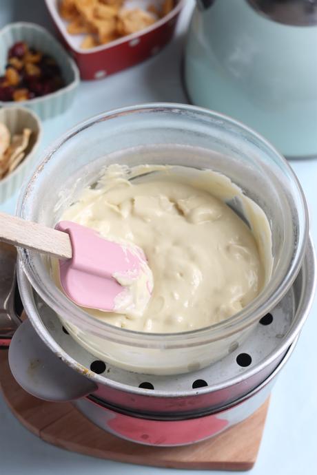 Tableta de chocolate blanco con sakura cherry blossom