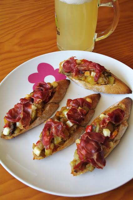 TOSTA DE VERDURAS ASADAS CON JAMÓN #ASALTABLOGS