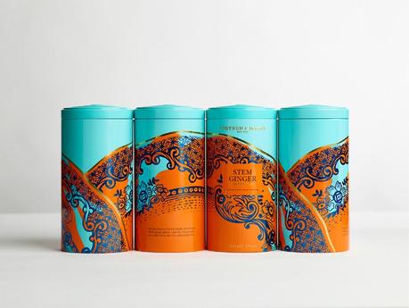 Las coloridas latas de galletas de Fortnum and Mason diseñadas para la hora del té
