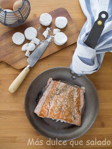 Pastel de salmón y queso de cabra