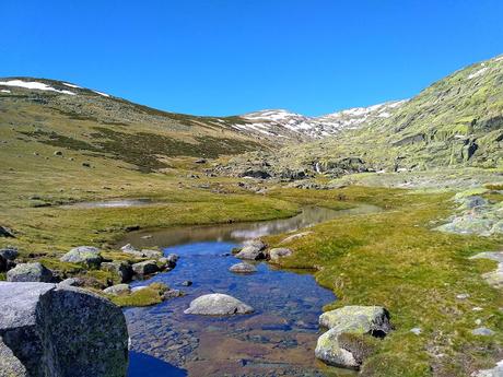 LAGUNA GRANDE Y CHARCA ESMERALDA  (SIERRA DE GREDOS)