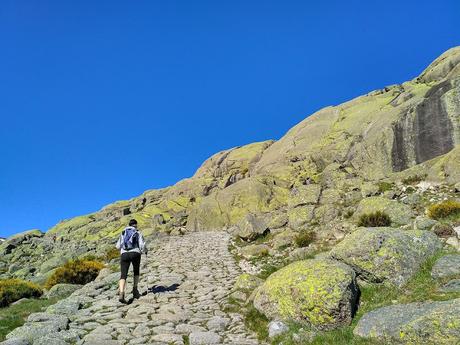 LAGUNA GRANDE Y CHARCA ESMERALDA  (SIERRA DE GREDOS)