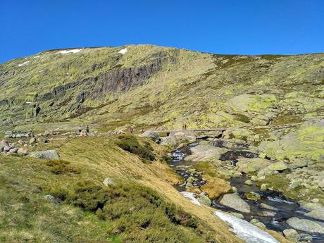 LAGUNA GRANDE Y CHARCA ESMERALDA  (SIERRA DE GREDOS)