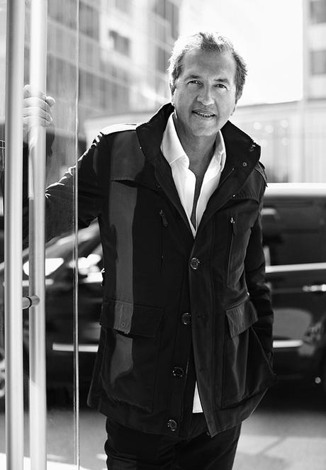 ‘Undressed’, la exposición y libro que busca revelarnos lo más íntimo del fotógrafo Mario Testino Mario Testino Photographer