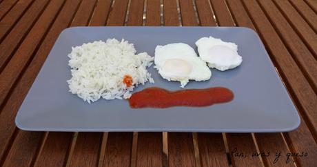 Arroz con salsa de tomate y huevo en Thermomix