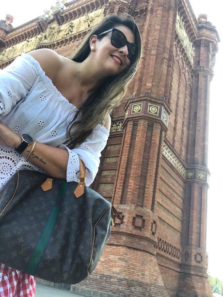 Fabtravels: Barcelona with red vichy Fabtravels: Barcelona with red vichy