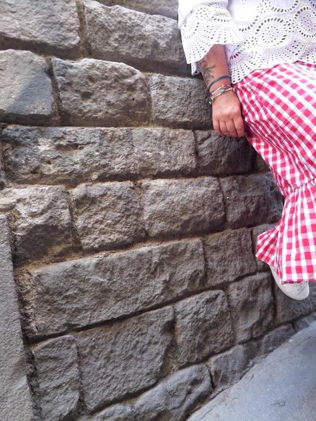 Fabtravels: Barcelona with red vichy Fabtravels: Barcelona with red vichy