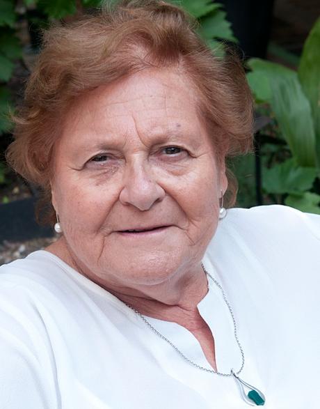 Premio Clarins a la Mujer Más Dinamizante del Año 2017 Y Su Compromiso con Aldeas Infantiles SOS Premio Clarins a la Mujer Más Dinamizante del Año 2017 Y Su Compromiso con Aldeas Infantiles SOS