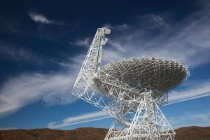 Charla “Más allá de lo evidente. Los secretos de la radioastronomía” en Santiago