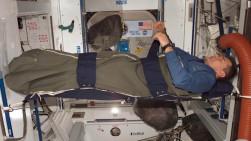 Astronauta duerme