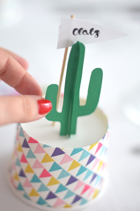 DIY. Cactus de papel como marcasitios