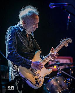 Lanzamiento:  ROBIN TROWER  Time and Emotion