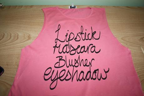 Diy: cuatro formas de reciclar camisetas sin coser