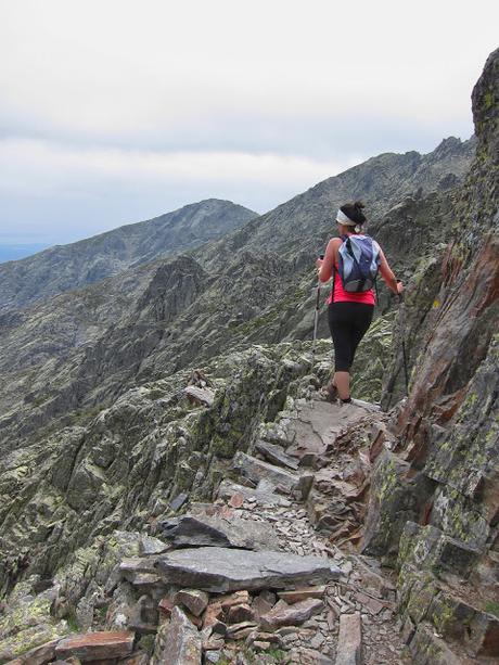 LA MIRA Y REFUGIO VICTORY (GREDOS)