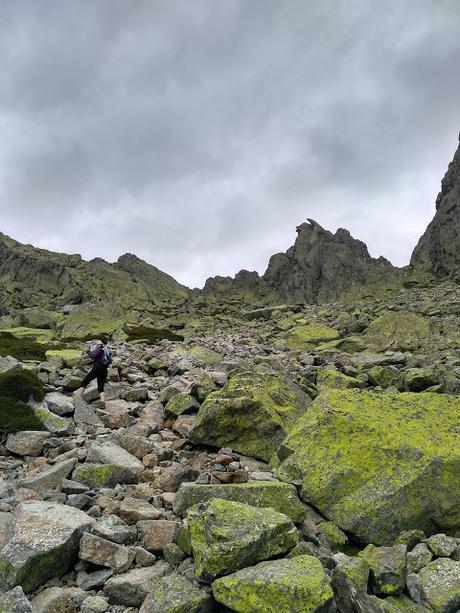 LA MIRA Y REFUGIO VICTORY (GREDOS)