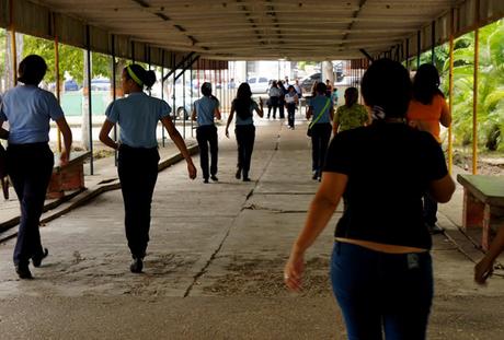 Juego “parada” llegó a los liceos de Maturín Juego “parada” llegó a los liceos de Maturín