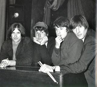 The Kinks - Death of a clown (1967) The Kinks - Death of a clown (1967)