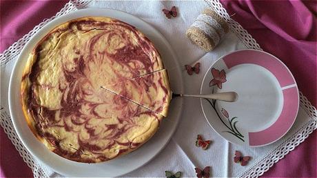 Pastel turco marmolado de yogur y mermelada de cereza Pastel turco marmolado de yogur y mermelada de cereza