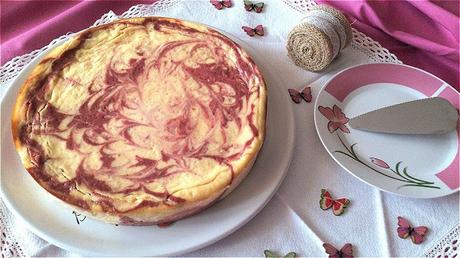 Pastel turco marmolado de yogur y mermelada de cereza Pastel turco marmolado de yogur y mermelada de cereza